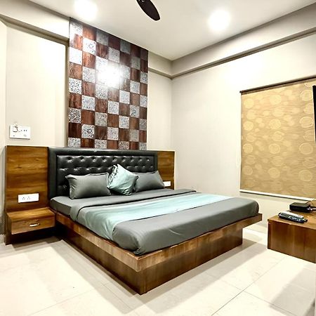 Hotel Evanka Indore Zewnętrze zdjęcie